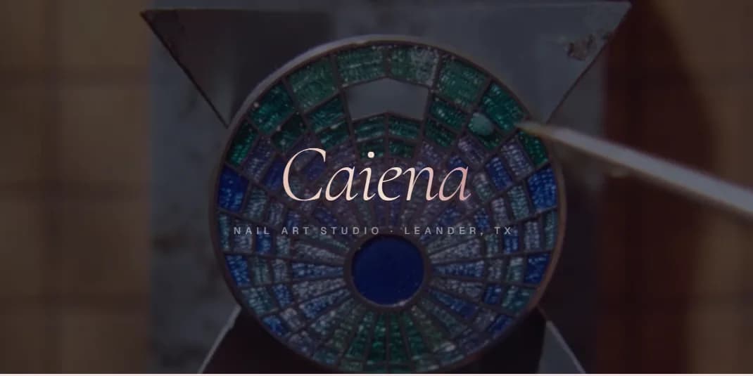 Estudio de nail art Caiena con sus diseños